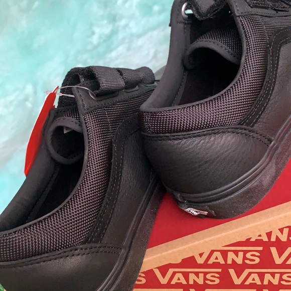 VANS OLD SKOOL V LEATHER Ballistic/Black WMNS - Picture 13 of 17